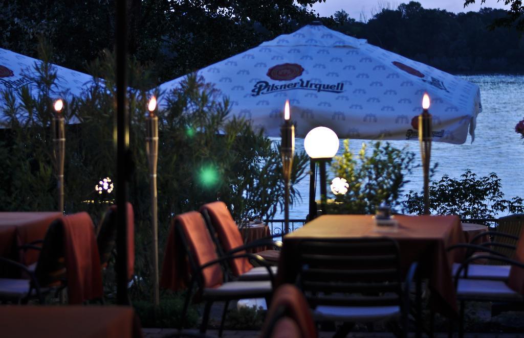 Part Cafe Residence Дунакеси Экстерьер фото